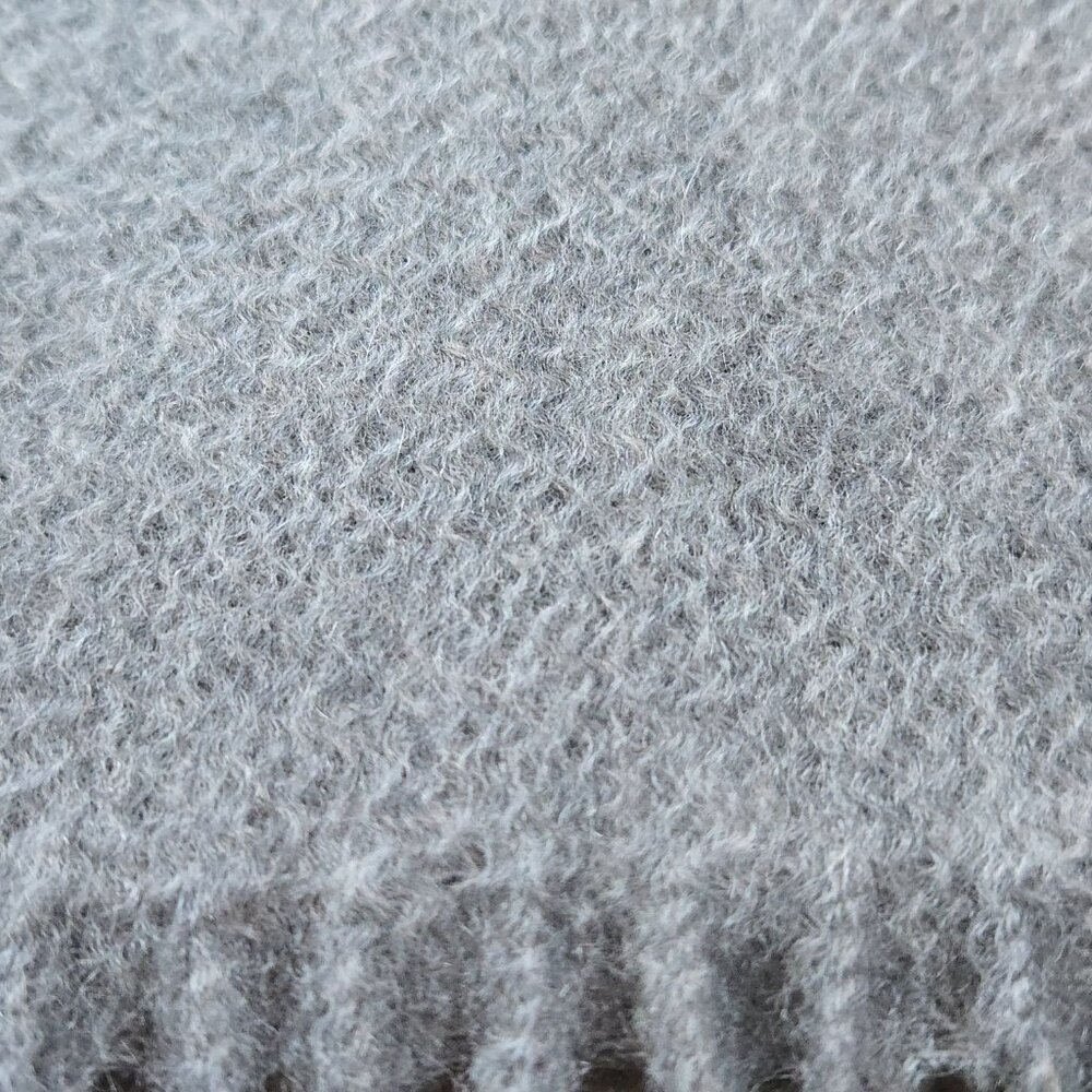 NWOT Grey Cashmere Fringed Scarf - Picture 6 of 11